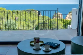 Amazing views, walkable to beach, modern - Image 4