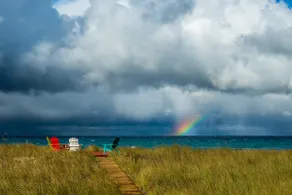 Hyggeligt soveværelse med et soveværelse på tværs af Portage Lake & trin fra Lake Michigan - Image 4