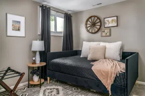 Option B | GameRoom, Location, Patio, Pet-Friendly - Image 4