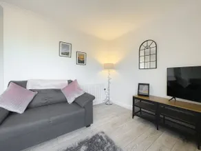 Pier View Apartment - Central, modern location - Image 2