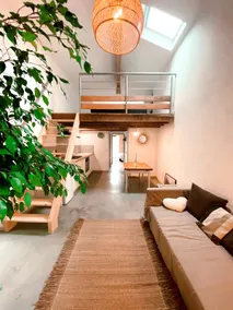 Unusual cottage with private hot tub under bubble - Image 4