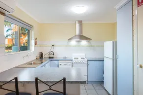 Blue Waters Apartments - Image 4