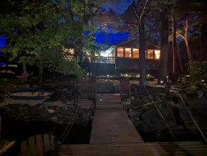 Stunning 5 Bedroom, LakeFront, 3 King Beds, Arcade - Image 3