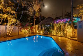 Private Luxury Pool & Spa Retreat – Great Location - Image 3