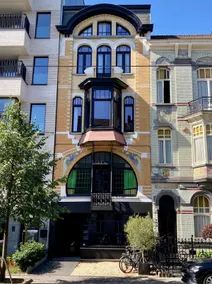 3 Bedroom Apartment in a Art-Nouveau House - Image 4