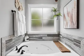 Beautiful and Spacious 3 BR/2BA with KING bed - Image 4