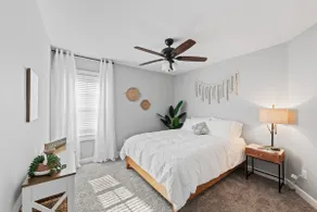 Beautiful and Spacious 3 BR/2BA with KING bed - Image 5