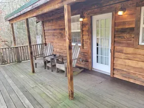 Heart Shaped Tub for Two at Raspberry Retreat - Image 2