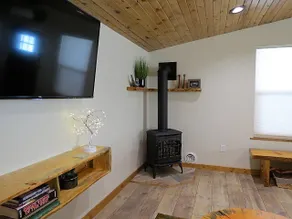 3 Palms Retreat with River Access, Hot Tub & Sauna - Image 4