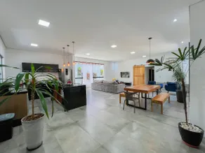 House with heated pool and fireplace - Image 2