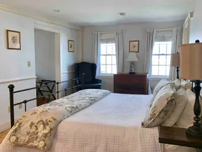 Maple Suite- Private  Ground Floor Apartment in front of Smith College - Image 3