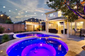 Heated Pool-Hot Tub-Game Room-Splash Pad Sea World - Image 2