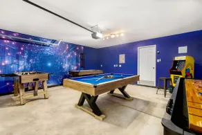Heated Pool-Hot Tub-Game Room-Splash Pad Sea World - Image 3