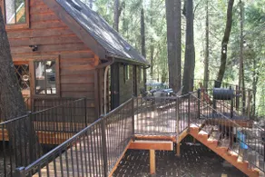 Little Lakeside Lodge with Lake Views - Sleeps 8 - Image 3