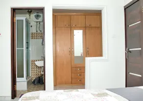 Lovely 2-bedroom serviced apartment with pool. - Image 3