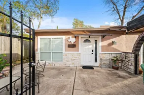 Private 2BR Guesthouse Near Houston Chinatown - Image 3
