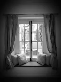 The Retreat @ The Old Smithy, Colebrook Village - Image 2