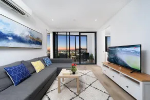 68F Wall-to-Glass MelbCBD. 2BR2Bath. 6Pax. CarPark - Image 2