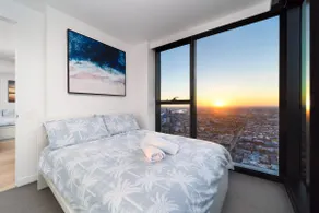 68F Wall-to-Glass MelbCBD. 2BR2Bath. 6Pax. CarPark - Image 4