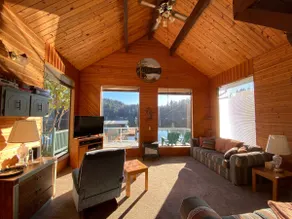 Relaxing Getaway Lake Cabin with Pristine Views - Image 3