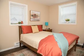 On Monroe’s Historic Square-2 bedroom das Baumhaus - Image 4