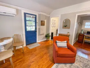 Private Guesthouse w/Kitchen - Minutes from Uptown - Image 4