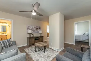 Cozy 1-BR Rock Island Home - Image 2