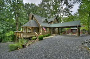 Beautiful Getaway Home in the Mountains! - Image 2