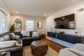 Beautiful 3 Bedroom Near Tulsa Expo Fairgrounds - Image 3