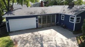 Cozy 3 Bedroom Riverhouse with Water Access. - Image 2