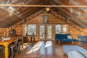 The Dirt Rd River Cabin - Image 5