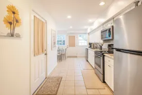 Charming Annapolis Townhome - Image 5