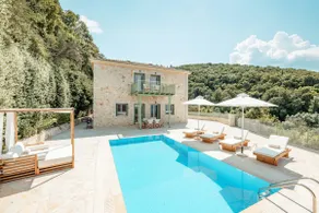 Stylish 3bed villa w/pool, seaviews, beach, peace - Image 2