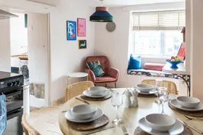 Cosy Cotswold Cottage with Log Fire & Patio Garden - Image 5