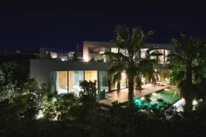Villa Vigo - The Monolith Drop - Image 3