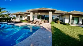 Luxury Water Front Villa Freeport Bahamas - Image 2