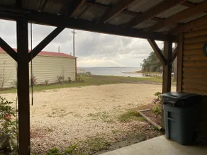 2 bedroom with lake view-South Toledo Bend - Image 3