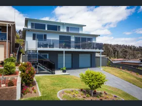 Tathra, 4 br beach house with spectacular views - Image 2