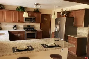 3 BR 2 Bath Home Full Kitchen Pool Boat Parking - Image 2