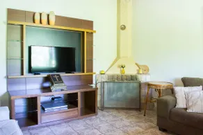 Wood-fired stove, pool, and fireplace. Farmhouse near Belo Horizonte - Image 4
