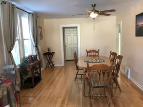 Pabst Street Retreat - Cozy 5 bedroom 7 bed home - Image 2