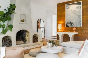 SOL VILLA ~ Luxury Retreat ~ SLEEP10 - Image 2