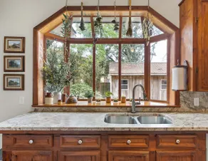 Romantic Acadian Cottage in Downtown Lafayette - Image 5