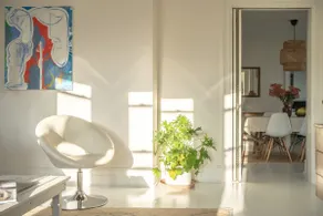 Light Filled 2+BR in the Heart of Hudson - Image 3
