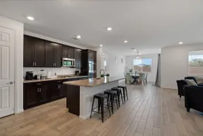 Entire NEW LUXURY 5 Bedroom home! - Image 4