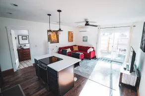 Lovely 1-bed vacation home w/ off street parking. - Image 3