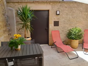 Charming house with inner courtyard - Image 3