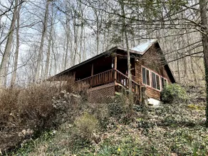 Romantic Creekside Cabin w/hot tub Near Smoky Mountains National Park - Image 4