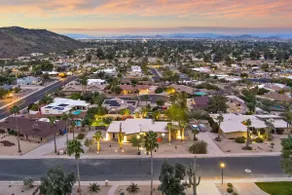 Desert Retreat Pool/putt putt & Tesla charger + - Image 3
