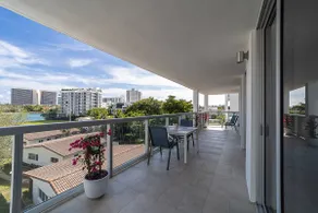 Prime 2BR 2.5BA Bay Harbor Rooftop Pool Near Beach - Image 2